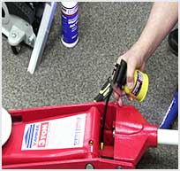 How to Refill Hydraulic Oil in a Floor Jack Step By Step Easy Guide